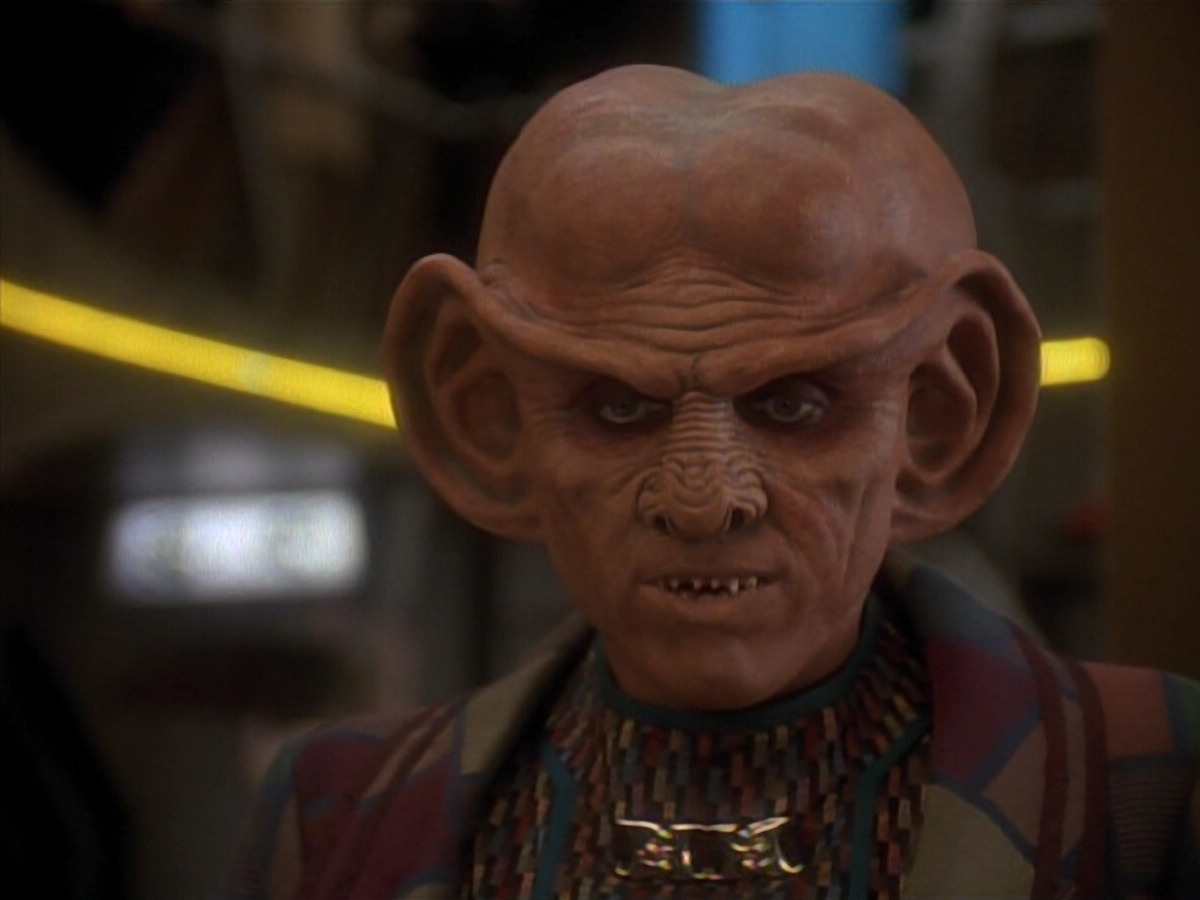 extant_StarTrek_DS9_3x18-DistantVoices_00302.jpg