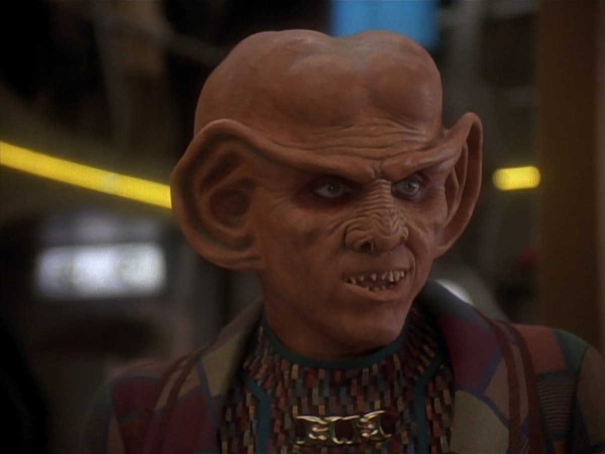 extant_StarTrek_DS9_3x18-DistantVoices_00307.jpg