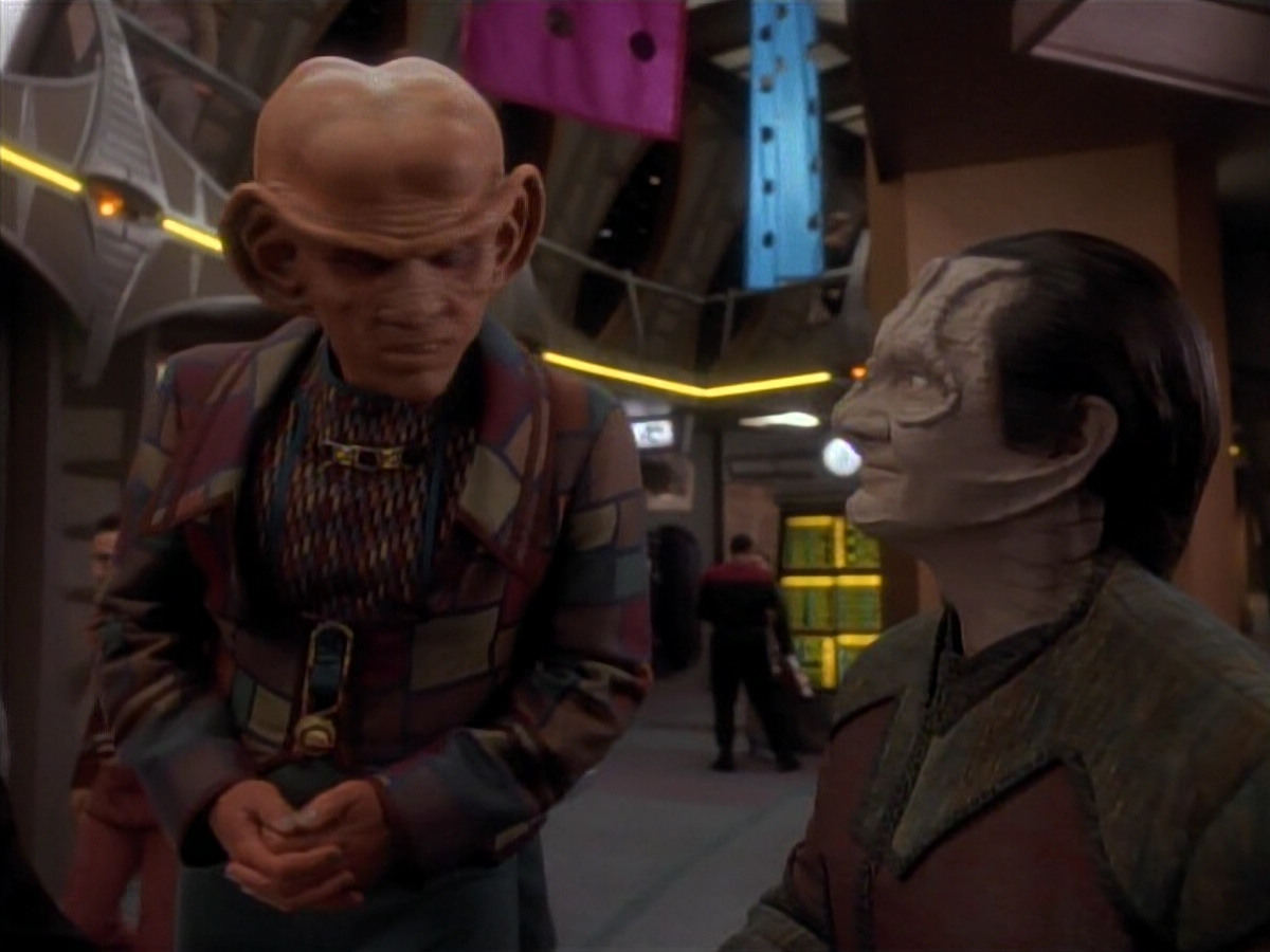 extant_StarTrek_DS9_3x18-DistantVoices_00313.jpg