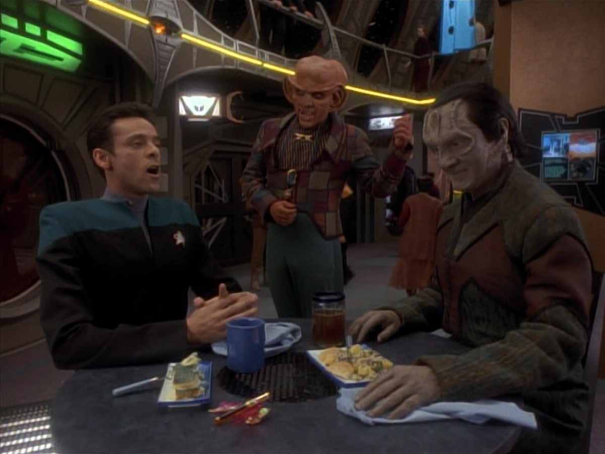 extant_StarTrek_DS9_3x18-DistantVoices_00326.jpg