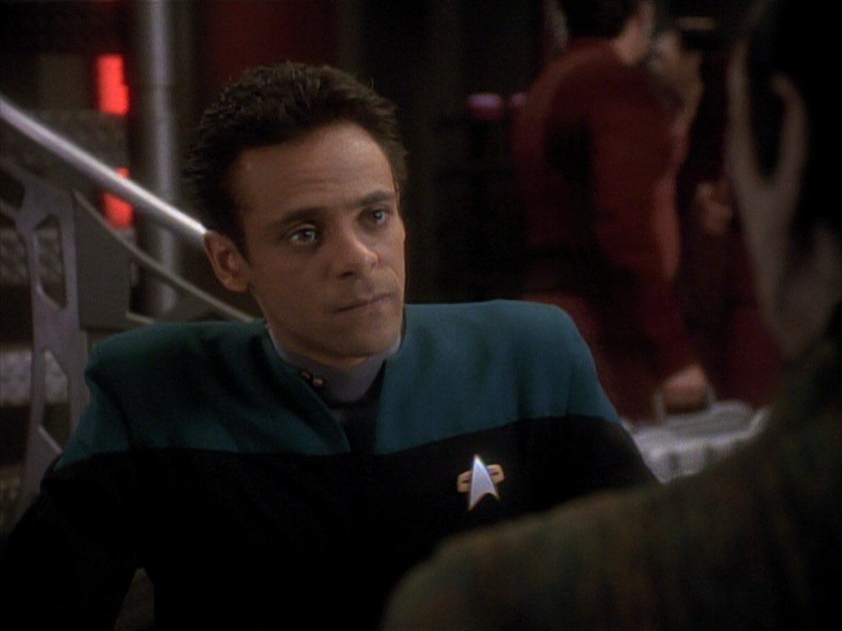 extant_StarTrek_DS9_3x18-DistantVoices_00338.jpg