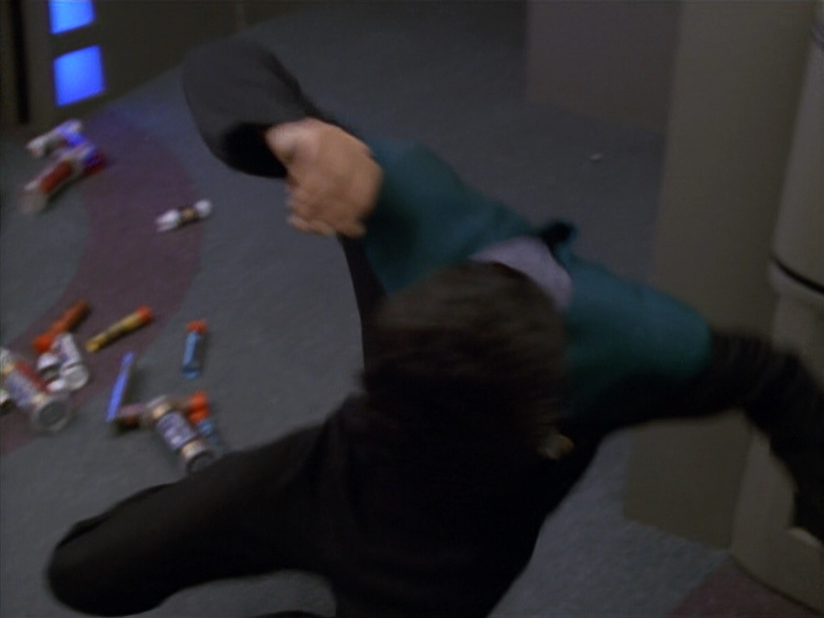 extant_StarTrek_DS9_3x18-DistantVoices_00363.jpg