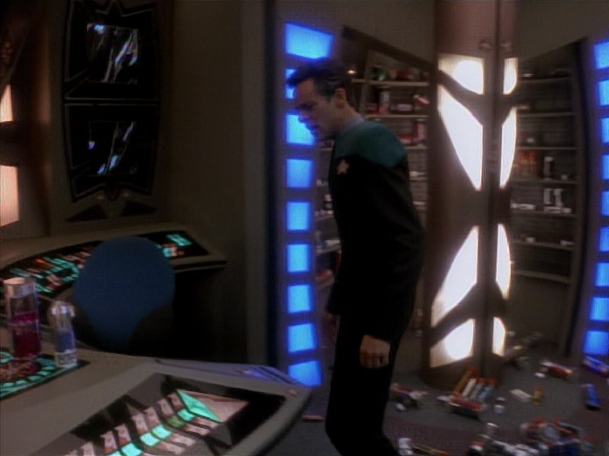 extant_StarTrek_DS9_3x18-DistantVoices_00586.jpg
