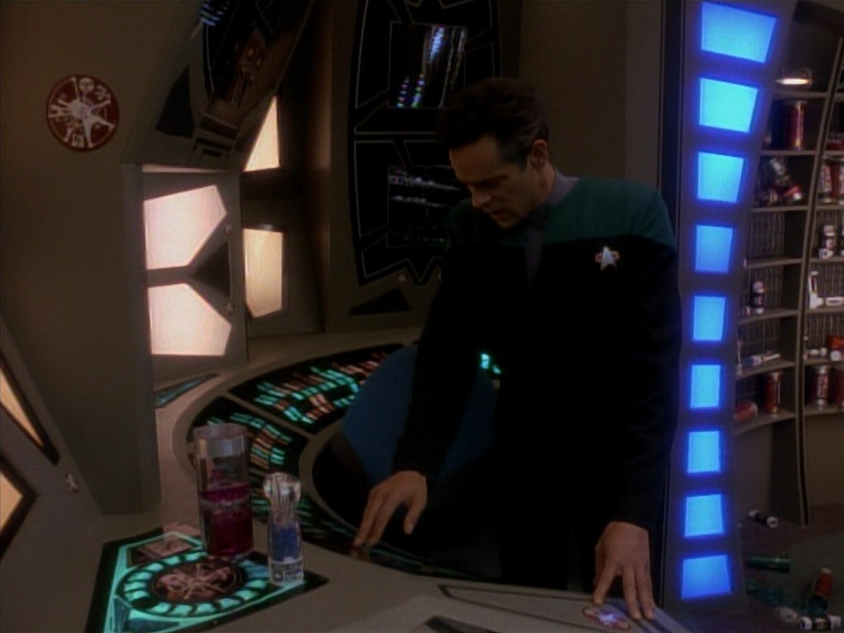 extant_StarTrek_DS9_3x18-DistantVoices_00597.jpg