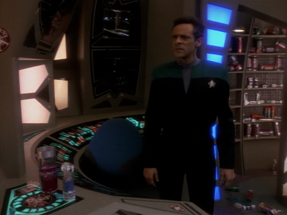 extant_StarTrek_DS9_3x18-DistantVoices_00603.jpg