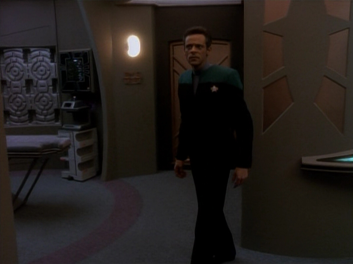 extant_StarTrek_DS9_3x18-DistantVoices_00632.jpg