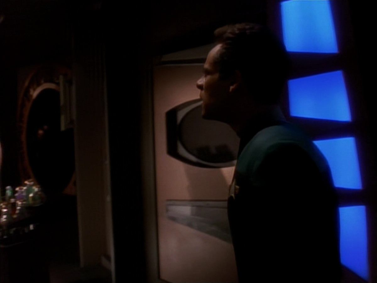 extant_StarTrek_DS9_3x18-DistantVoices_00645.jpg
