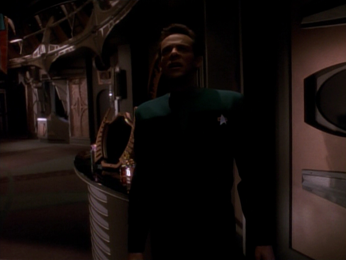 extant_StarTrek_DS9_3x18-DistantVoices_00651.jpg