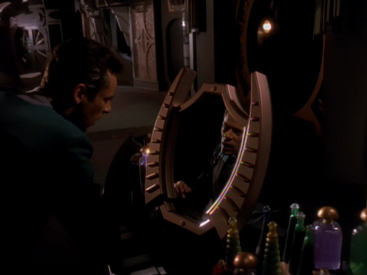 extant_StarTrek_DS9_3x18-DistantVoices_00668.jpg