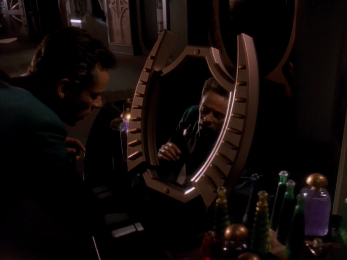 extant_StarTrek_DS9_3x18-DistantVoices_00669.jpg