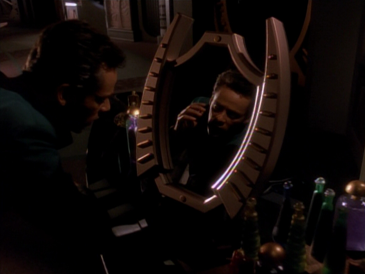 extant_StarTrek_DS9_3x18-DistantVoices_00671.jpg