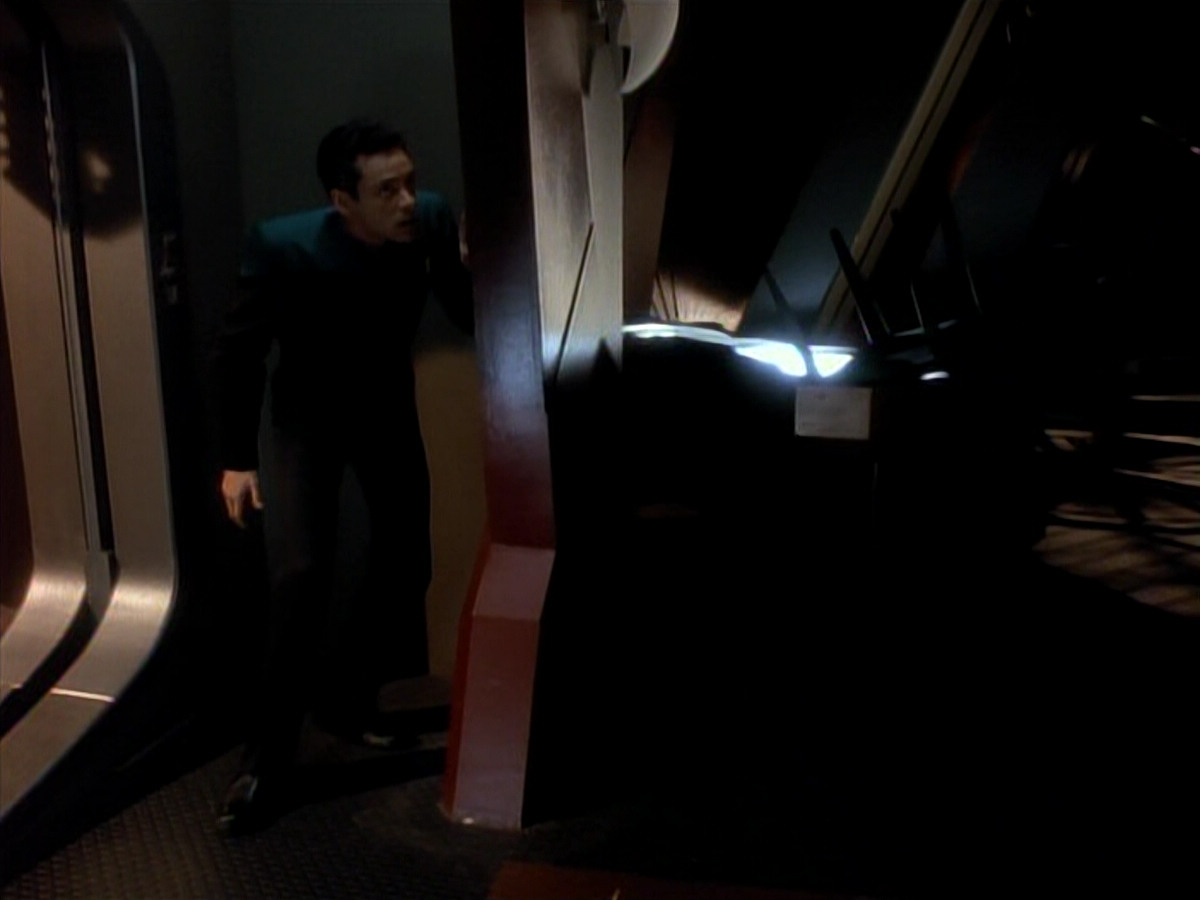 extant_StarTrek_DS9_3x18-DistantVoices_00700.jpg