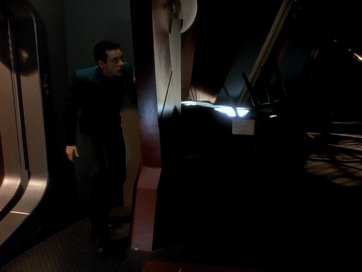 extant_StarTrek_DS9_3x18-DistantVoices_00701.jpg