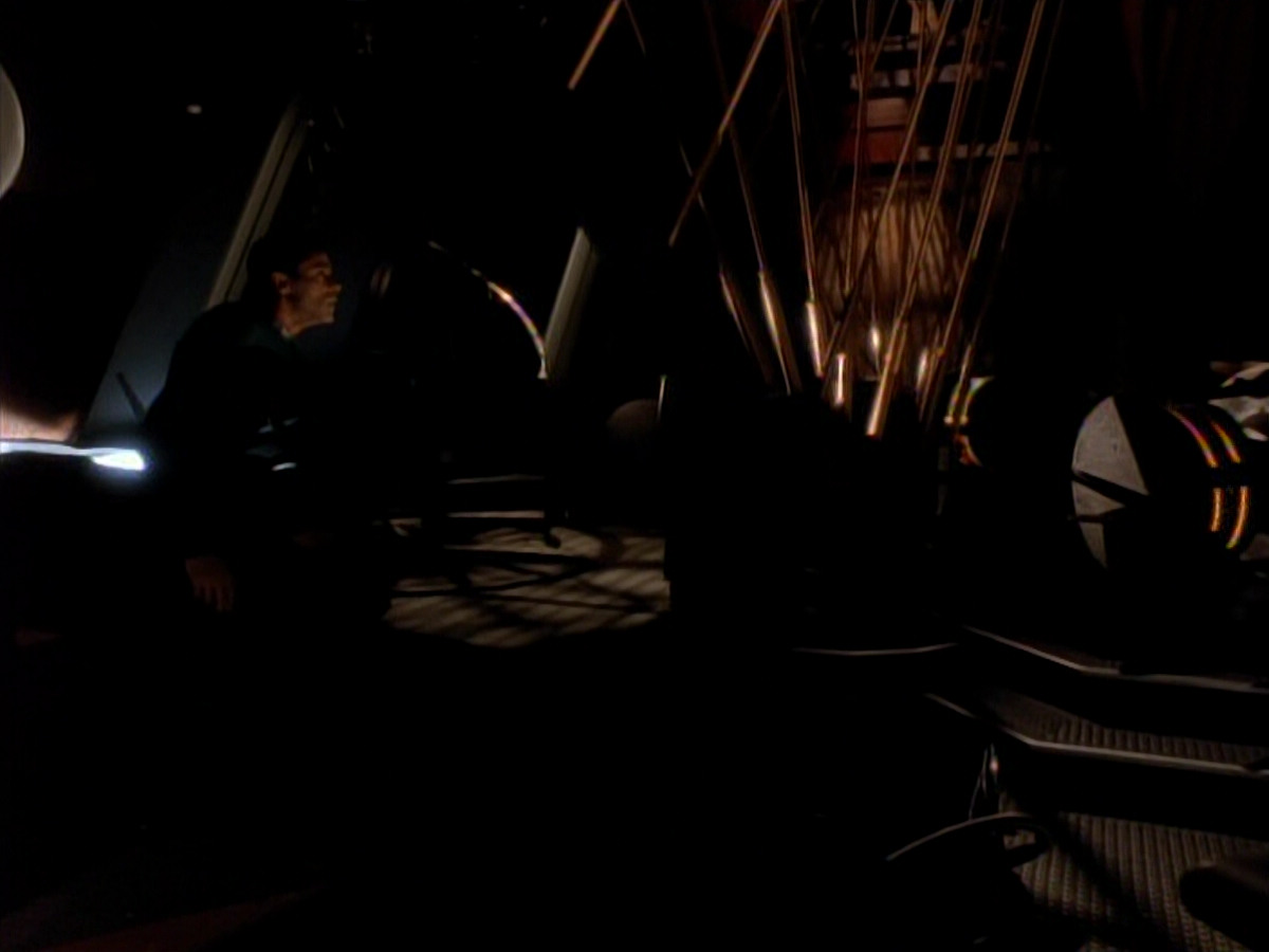 extant_StarTrek_DS9_3x18-DistantVoices_00715.jpg