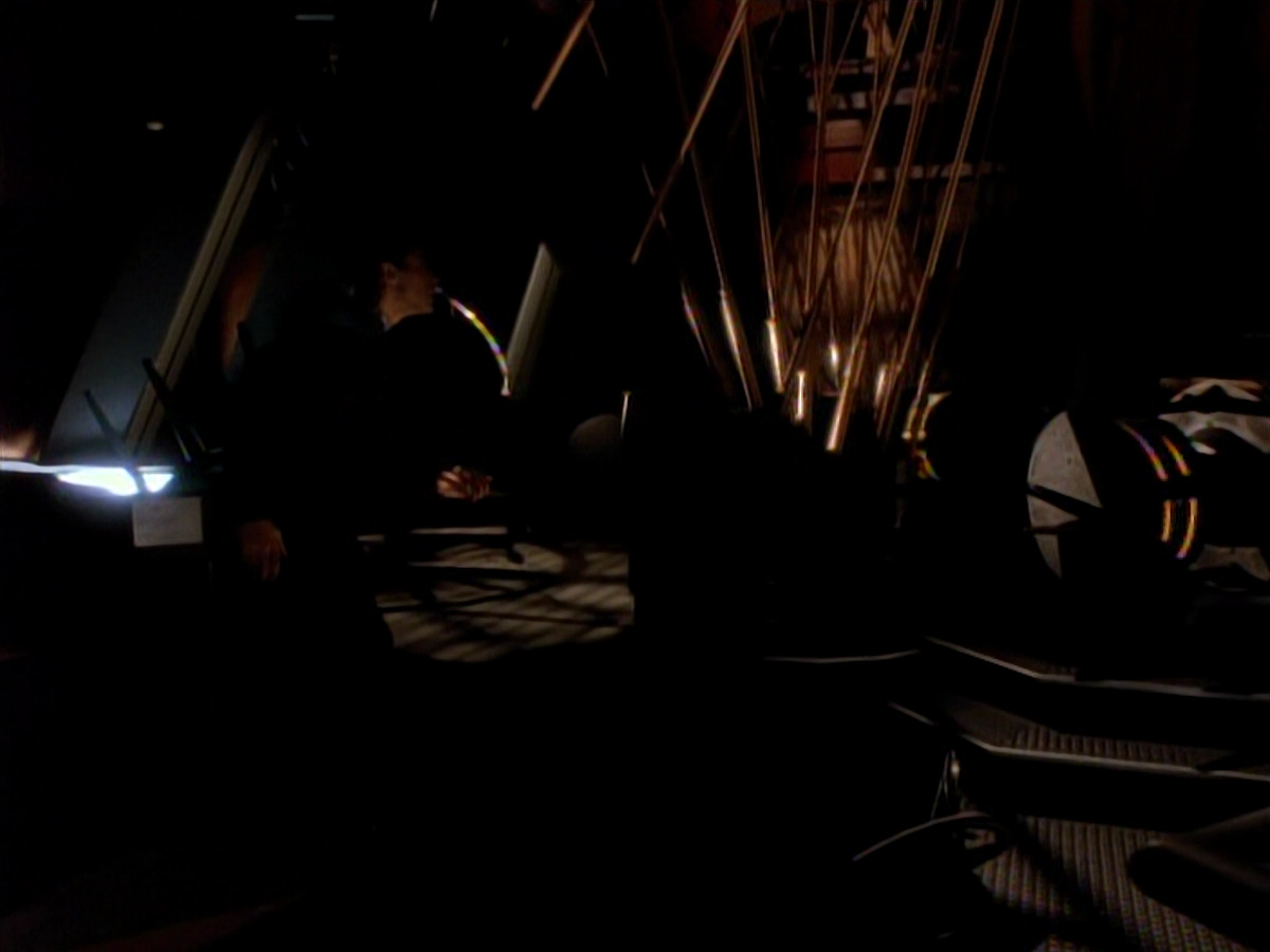 extant_StarTrek_DS9_3x18-DistantVoices_00718.jpg