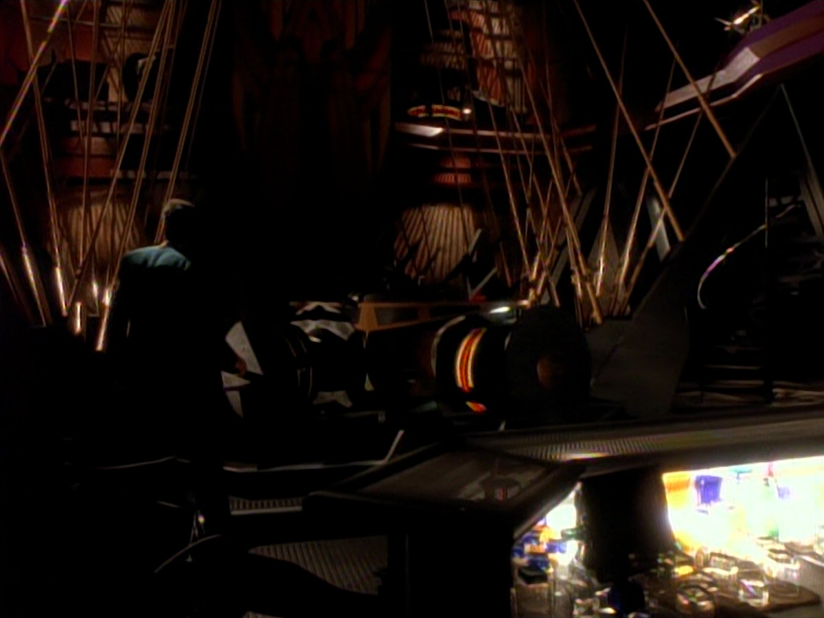 extant_StarTrek_DS9_3x18-DistantVoices_00725.jpg