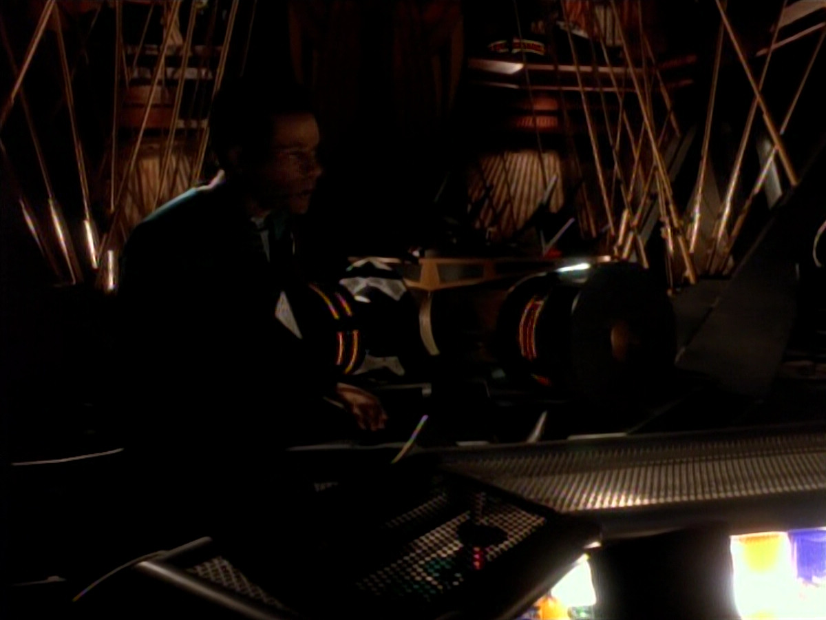 extant_StarTrek_DS9_3x18-DistantVoices_00736.jpg