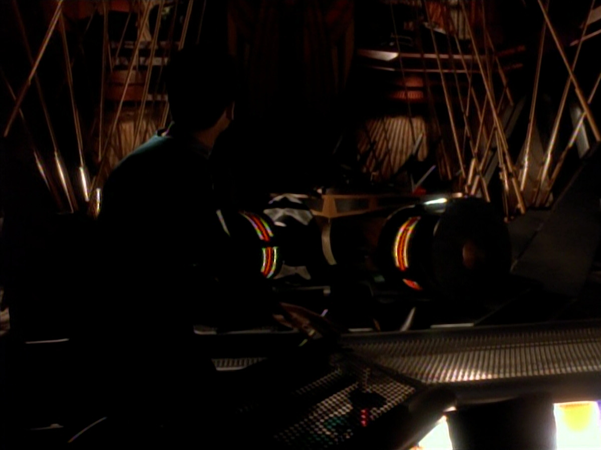 extant_StarTrek_DS9_3x18-DistantVoices_00737.jpg