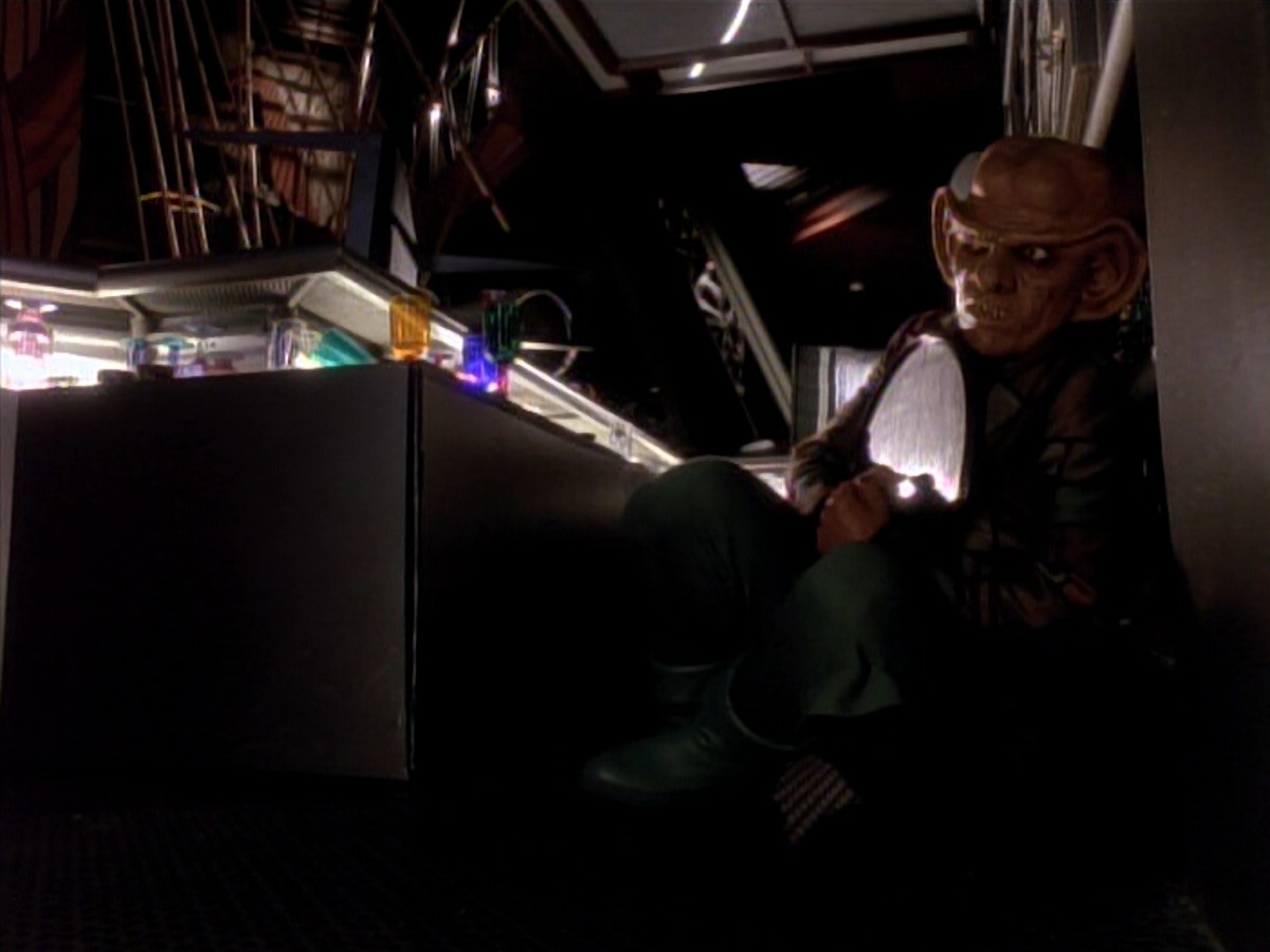 extant_StarTrek_DS9_3x18-DistantVoices_00741.jpg