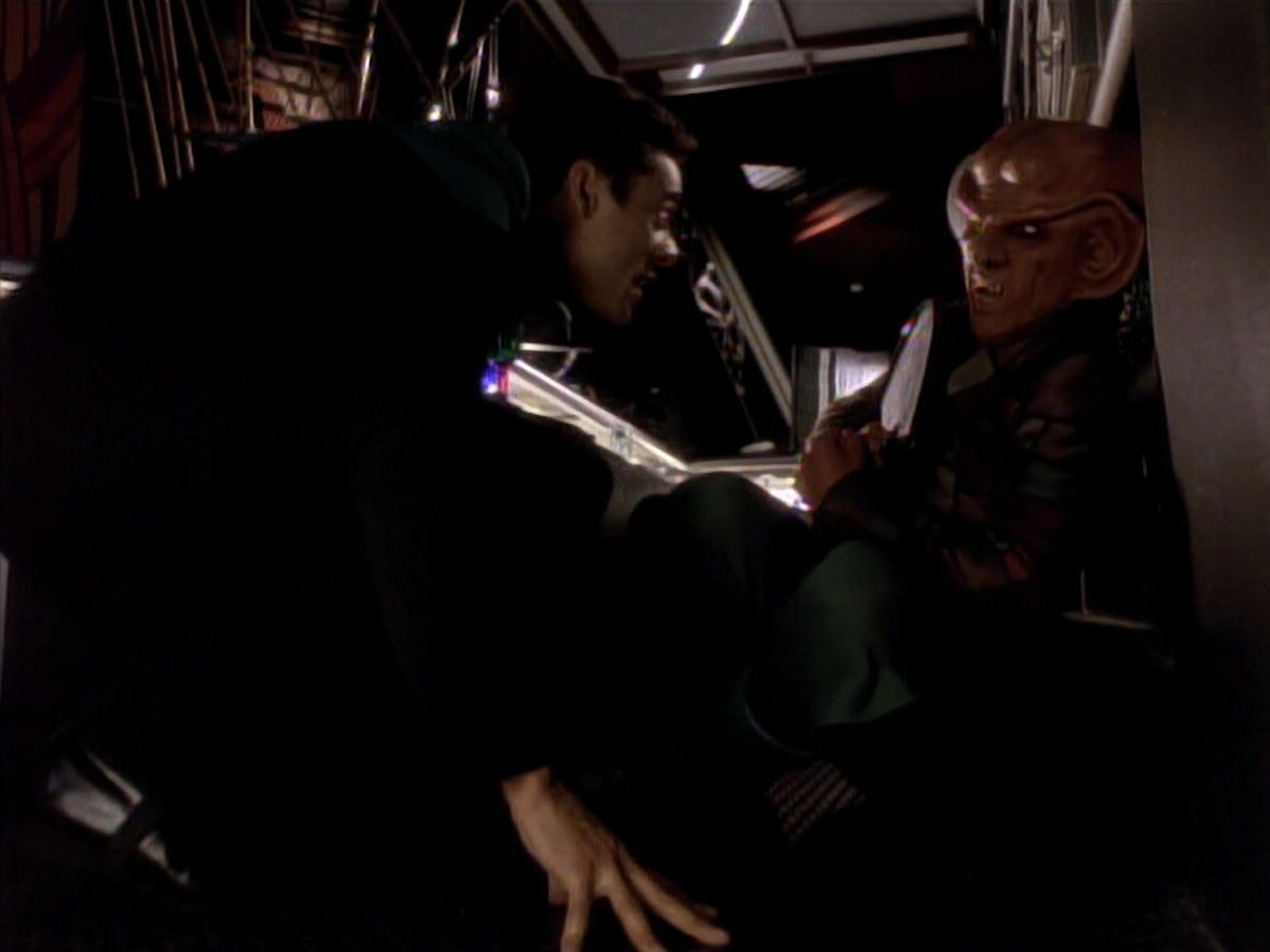 extant_StarTrek_DS9_3x18-DistantVoices_00743.jpg