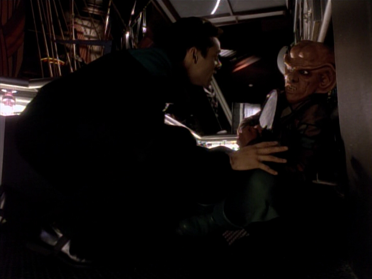 extant_StarTrek_DS9_3x18-DistantVoices_00746.jpg