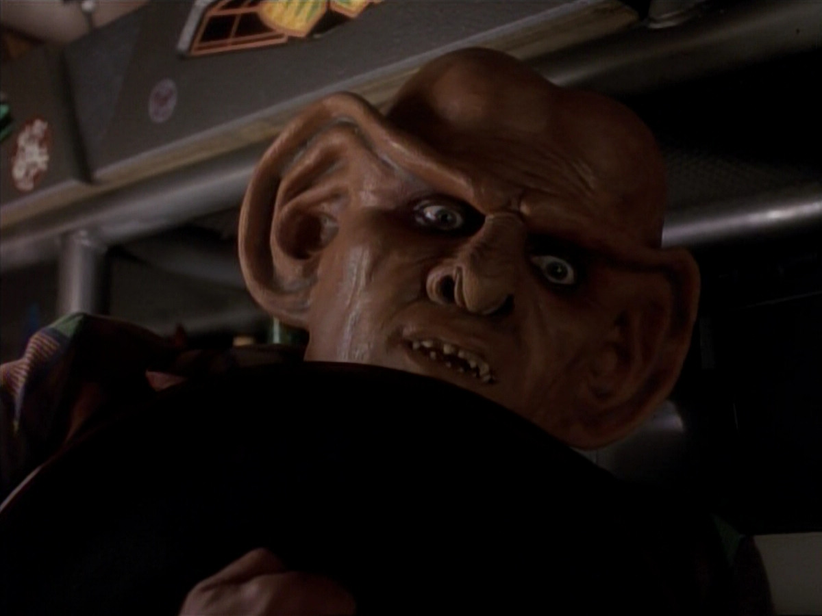 extant_StarTrek_DS9_3x18-DistantVoices_00763.jpg