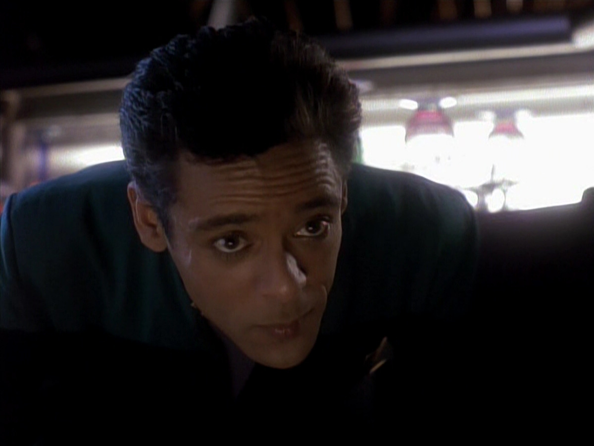 extant_StarTrek_DS9_3x18-DistantVoices_00778.jpg