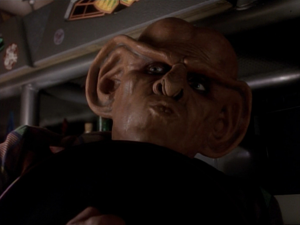 extant_StarTrek_DS9_3x18-DistantVoices_00785.jpg