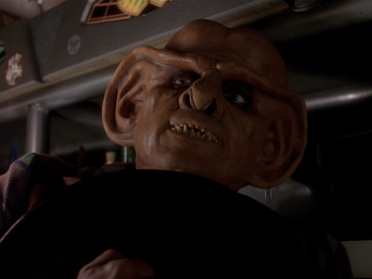 extant_StarTrek_DS9_3x18-DistantVoices_00797.jpg