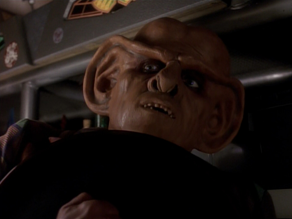 extant_StarTrek_DS9_3x18-DistantVoices_00800.jpg