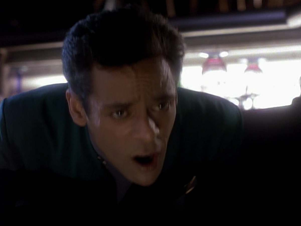 extant_StarTrek_DS9_3x18-DistantVoices_00806.jpg