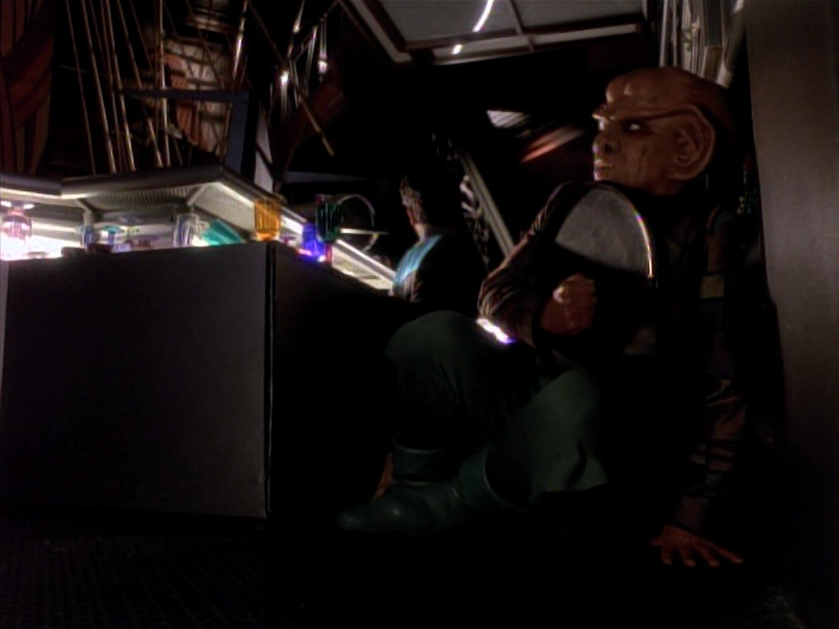 extant_StarTrek_DS9_3x18-DistantVoices_00821.jpg