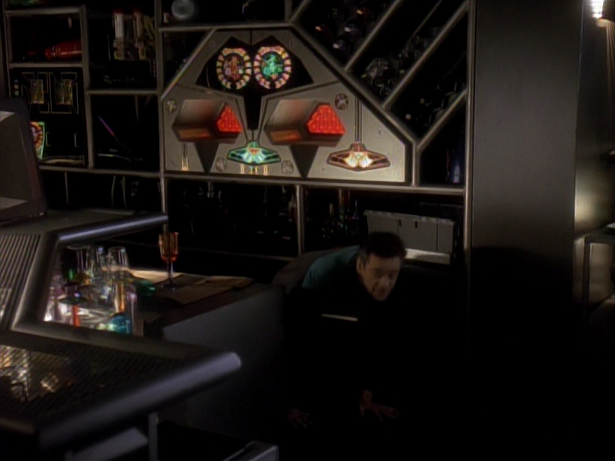 extant_StarTrek_DS9_3x18-DistantVoices_00829.jpg