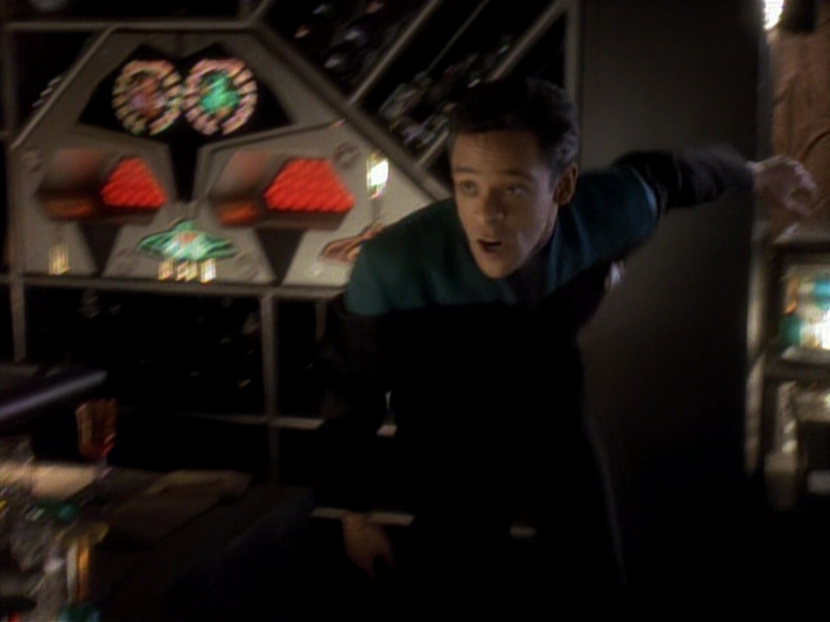 extant_StarTrek_DS9_3x18-DistantVoices_00831.jpg