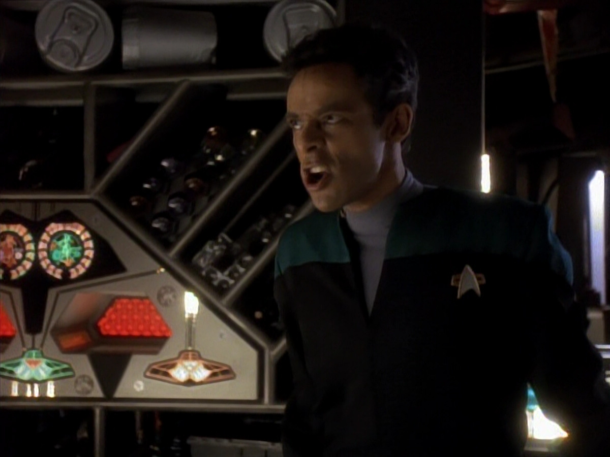 extant_StarTrek_DS9_3x18-DistantVoices_00833.jpg