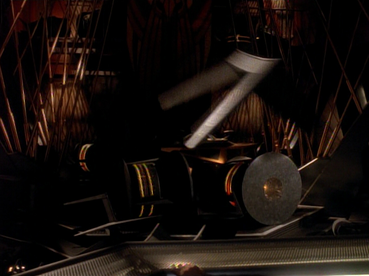 extant_StarTrek_DS9_3x18-DistantVoices_00835.jpg