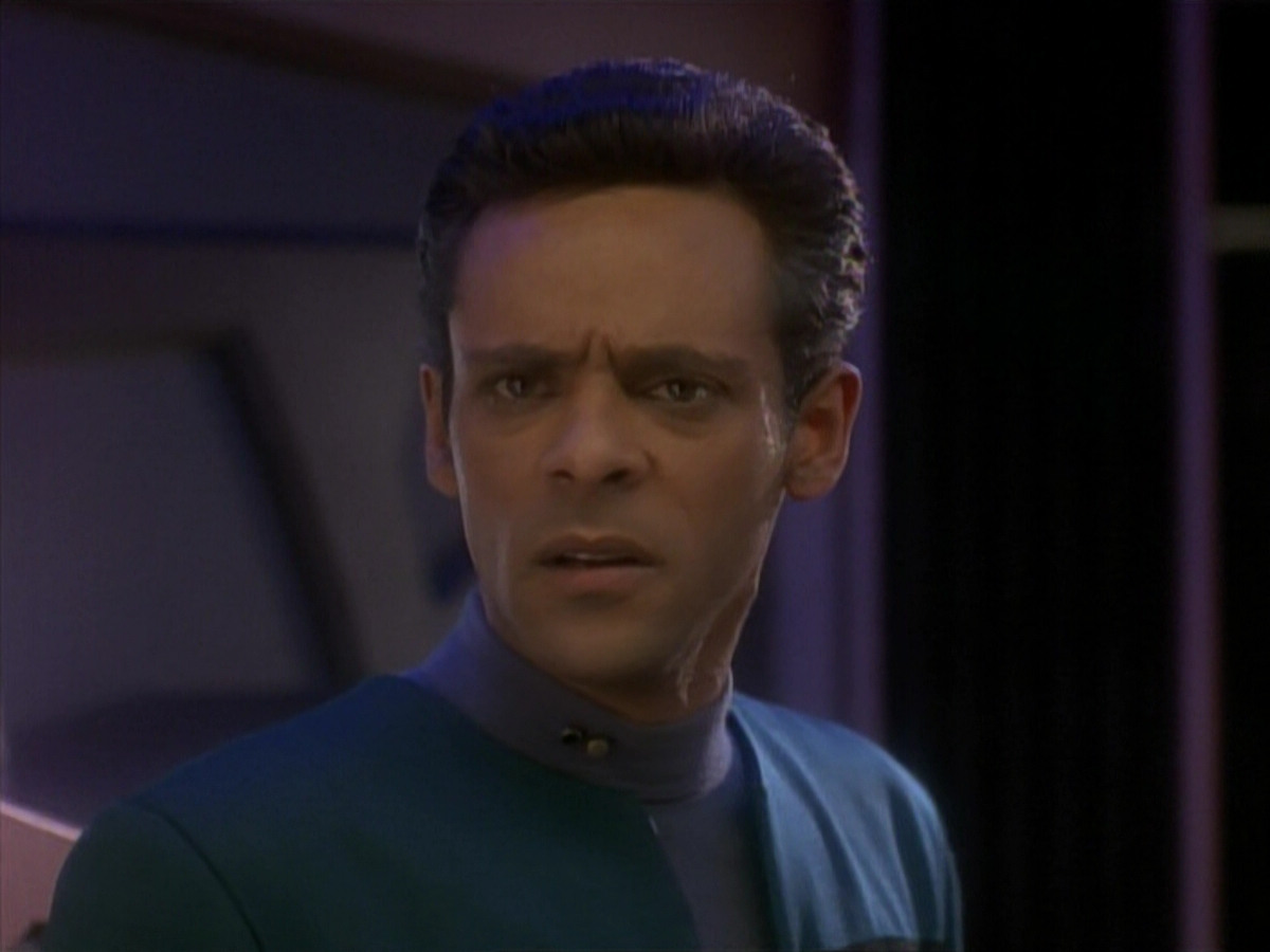 extant_StarTrek_DS9_3x18-DistantVoices_00886.jpg