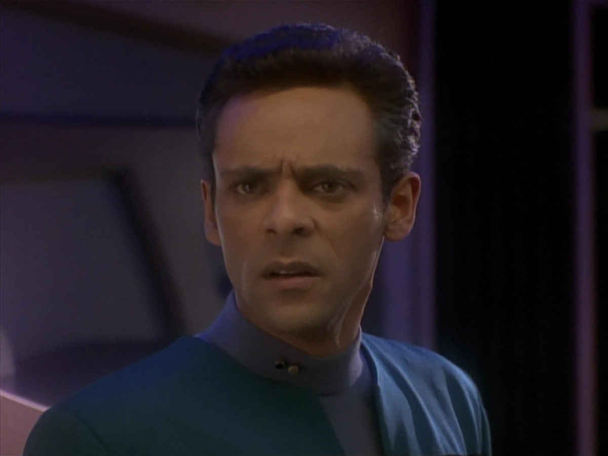 extant_StarTrek_DS9_3x18-DistantVoices_00887.jpg