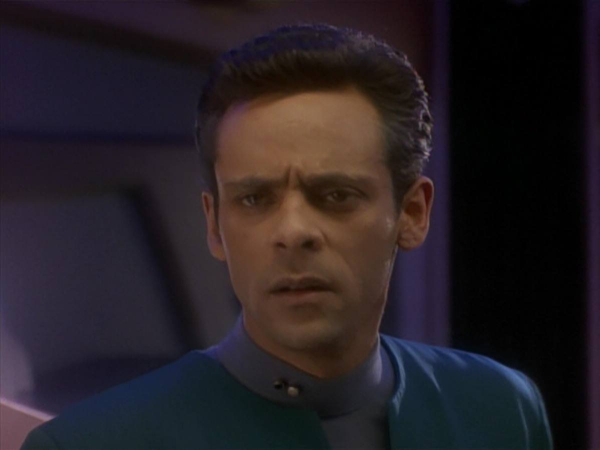 extant_StarTrek_DS9_3x18-DistantVoices_00888.jpg