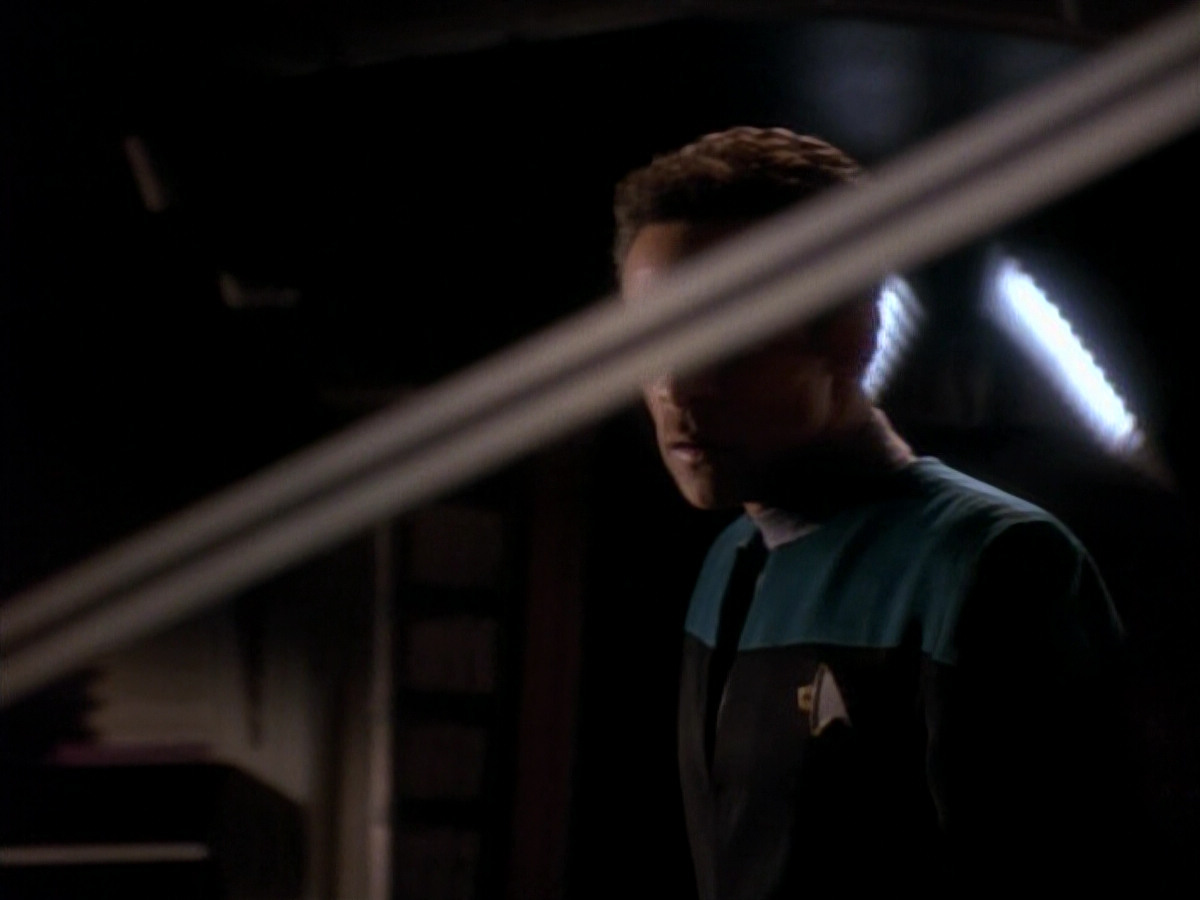 extant_StarTrek_DS9_3x18-DistantVoices_00902.jpg