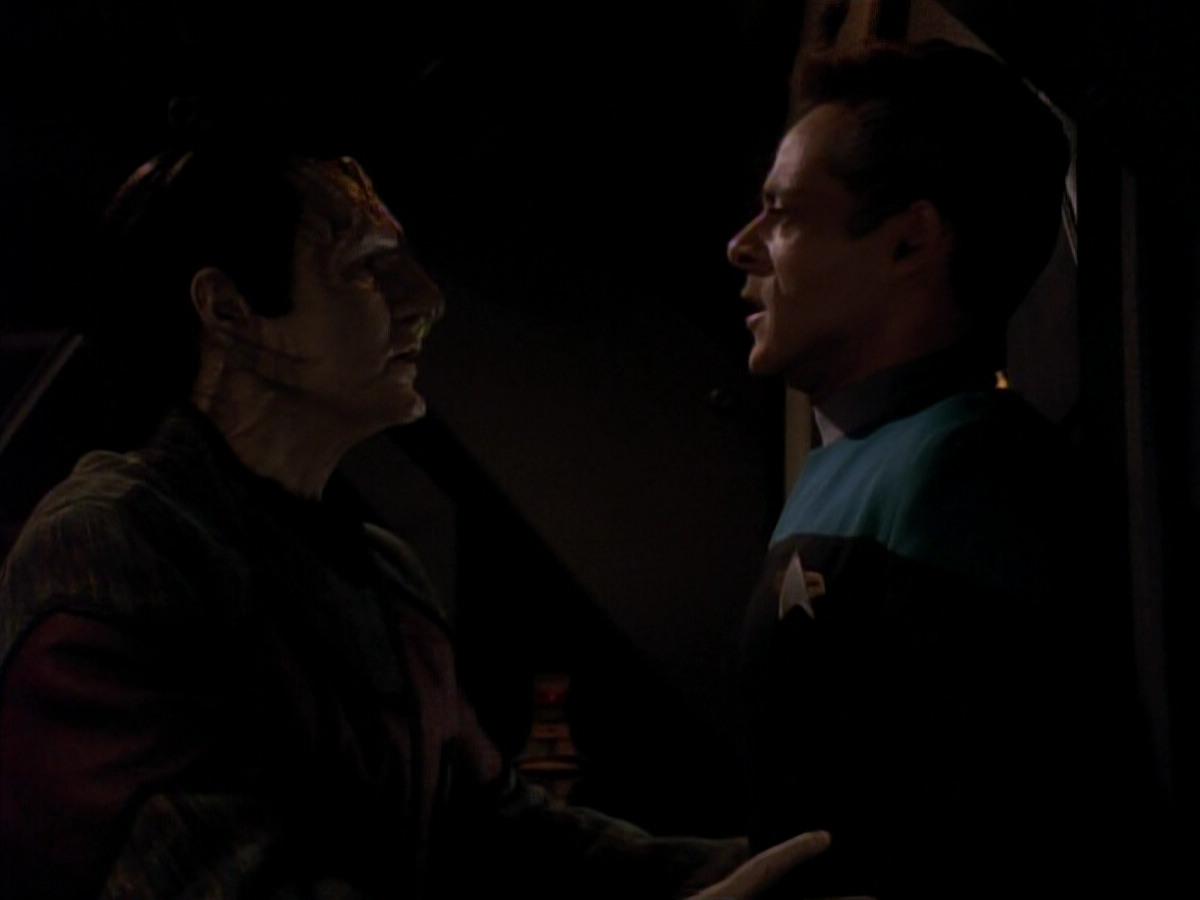extant_StarTrek_DS9_3x18-DistantVoices_00914.jpg