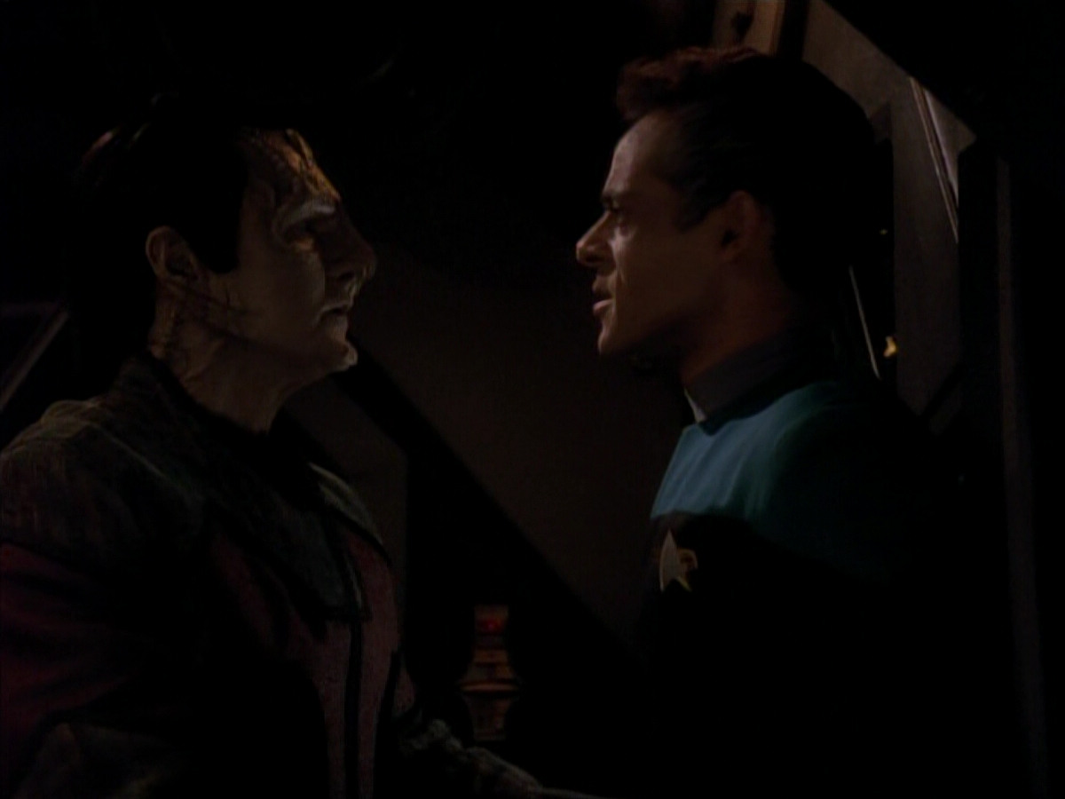 extant_StarTrek_DS9_3x18-DistantVoices_00916.jpg