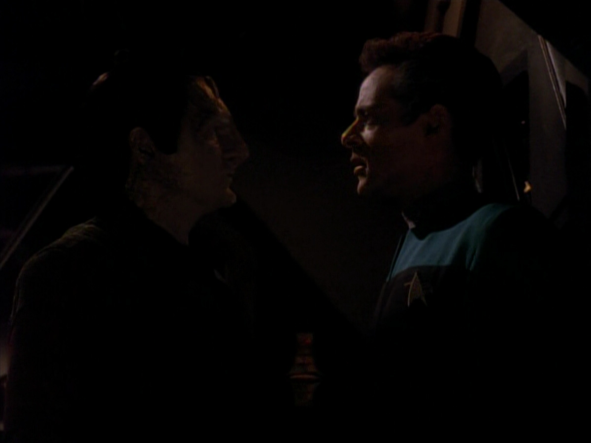 extant_StarTrek_DS9_3x18-DistantVoices_00921.jpg