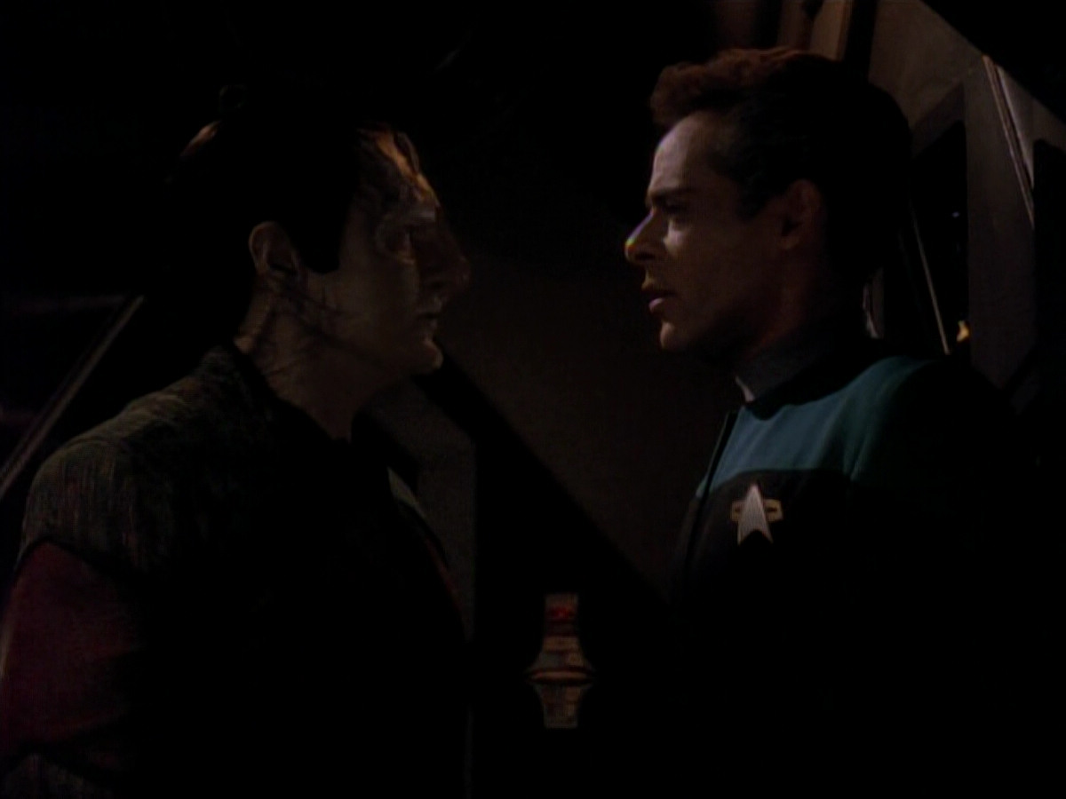 extant_StarTrek_DS9_3x18-DistantVoices_00922.jpg