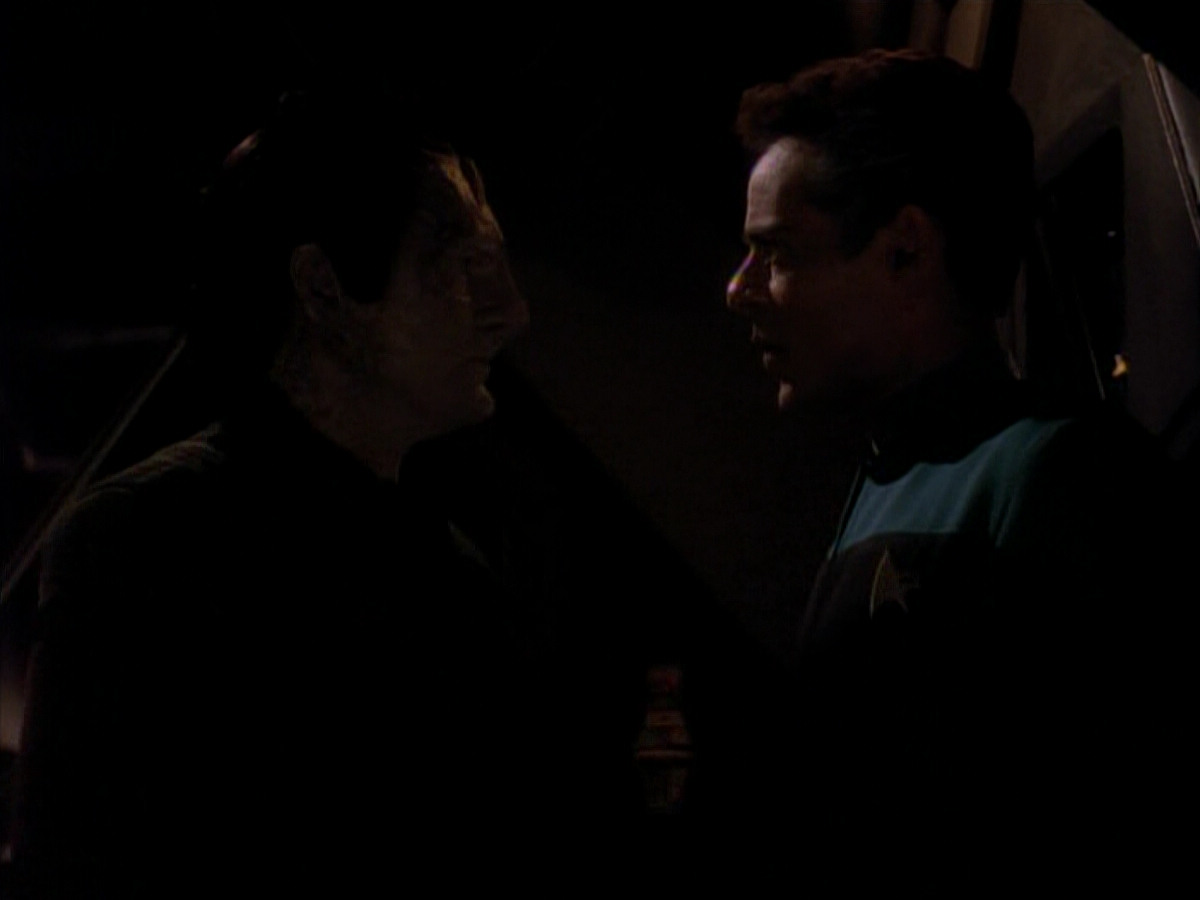 extant_StarTrek_DS9_3x18-DistantVoices_00925.jpg