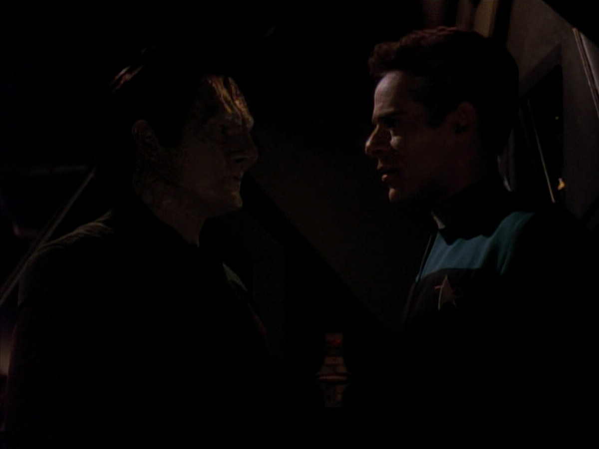 extant_StarTrek_DS9_3x18-DistantVoices_00926.jpg