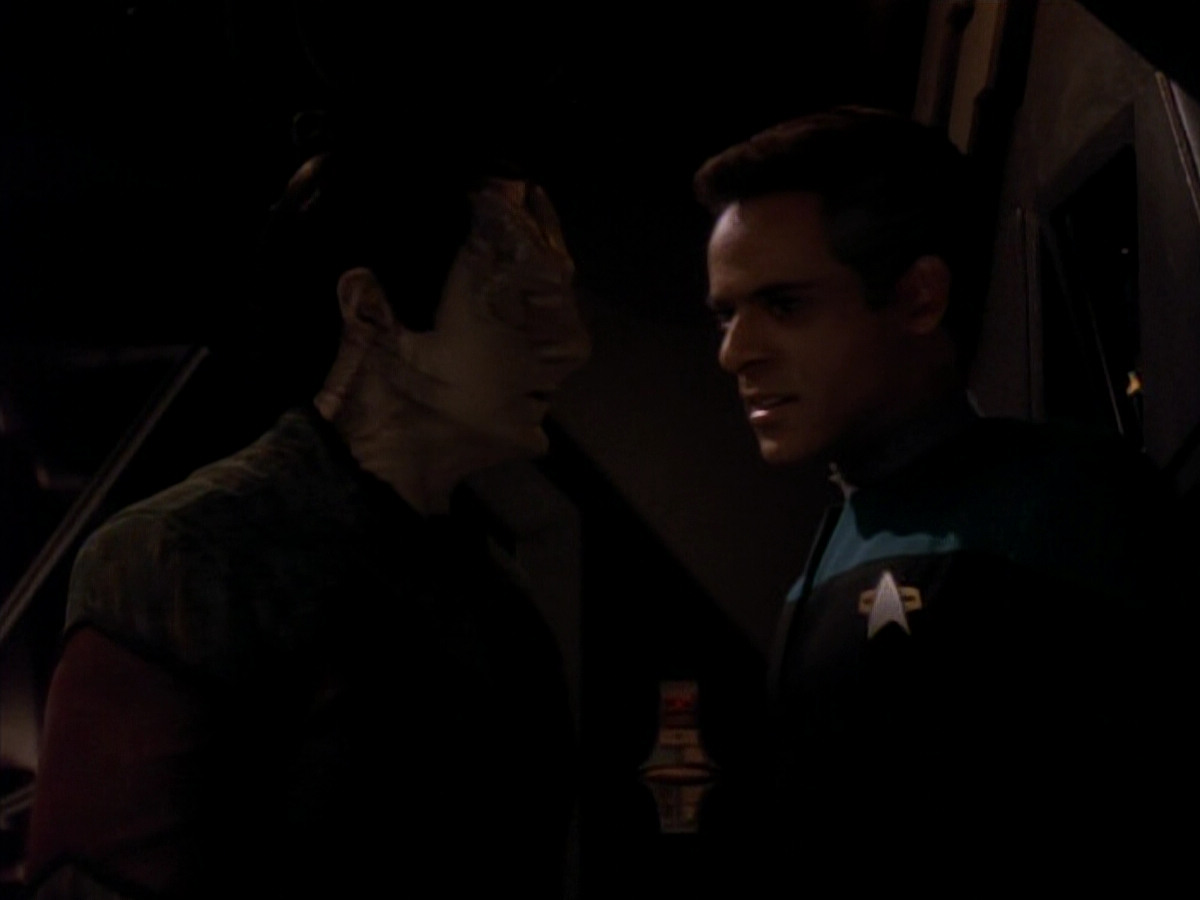 extant_StarTrek_DS9_3x18-DistantVoices_00934.jpg