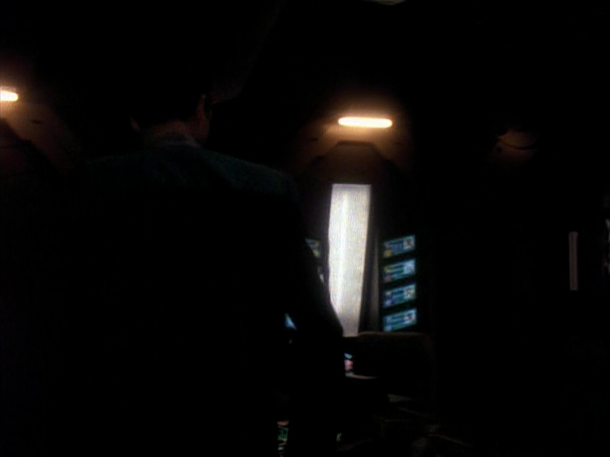 extant_StarTrek_DS9_3x18-DistantVoices_00939.jpg