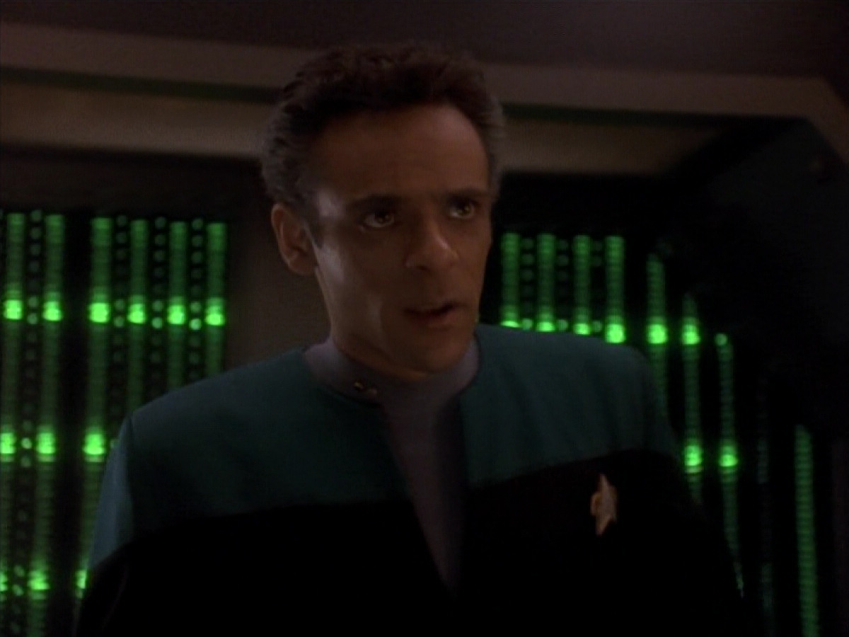 extant_StarTrek_DS9_3x18-DistantVoices_00940.jpg