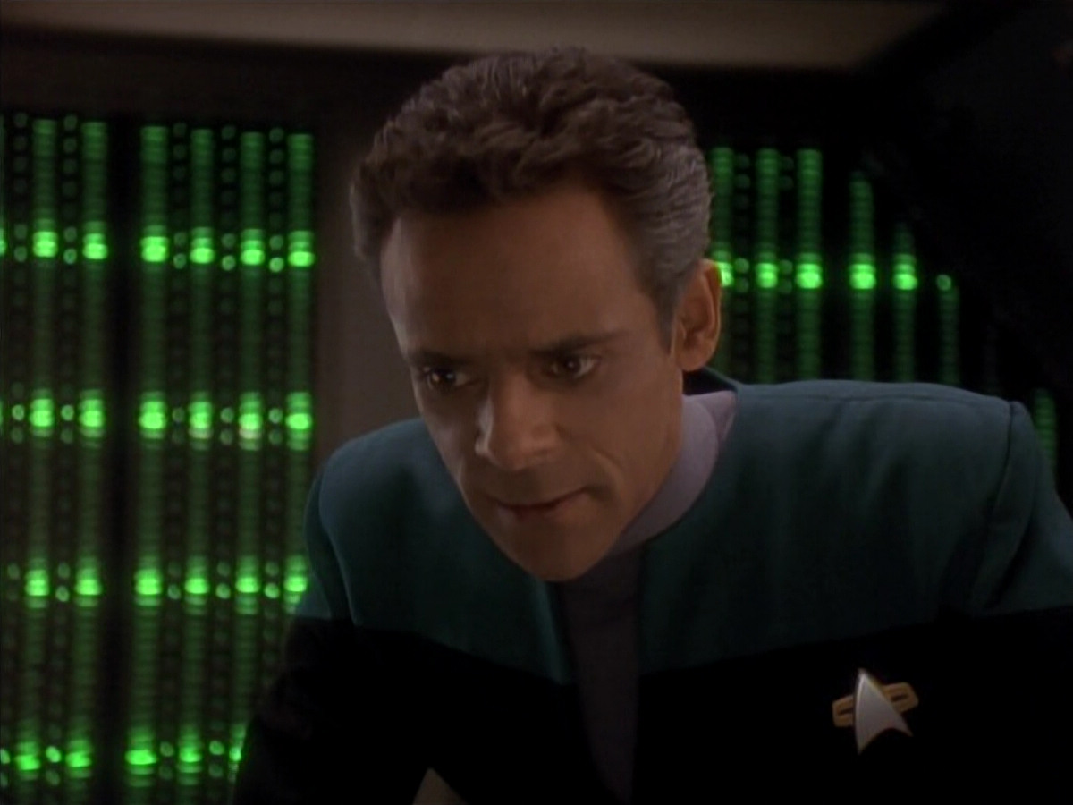 extant_StarTrek_DS9_3x18-DistantVoices_00943.jpg